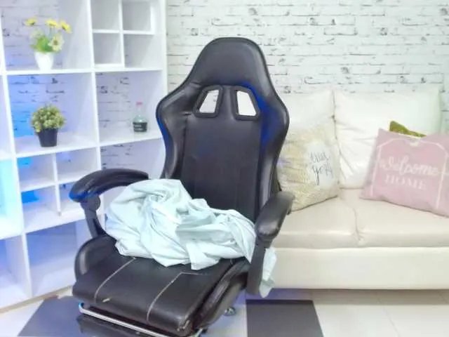 Offline hannahjackson on BongaCams