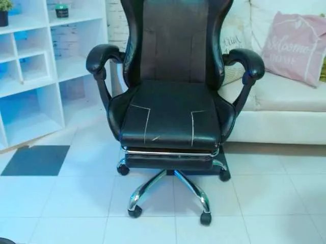 Offline hannahjackson on BongaCams