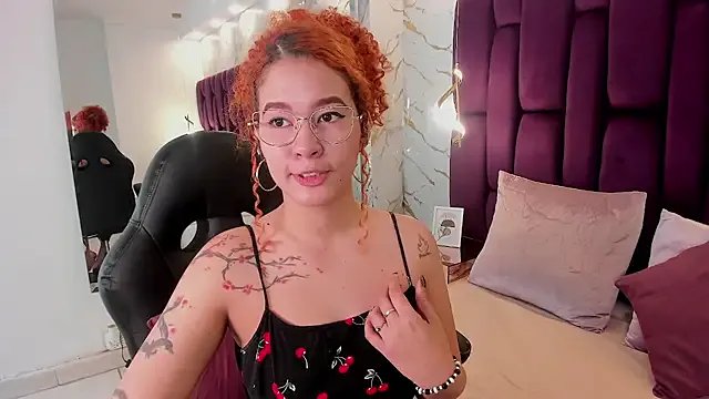 StripChat avrilwaynee is Freechat avrilwaynee — dance naked